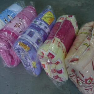 Kołdra silikonowa 140x200 drukowana Karo (kolor/wzór dobierany losowo)