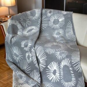 Koc bawełniany akrylowy 150x200 geometria szary kremowy narzuta pled wykończony frędzlami