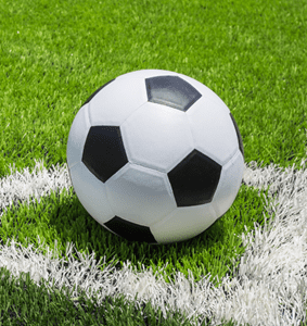 Koc polarowy 100x150 Fotbal Piłka nożna zielony JF24