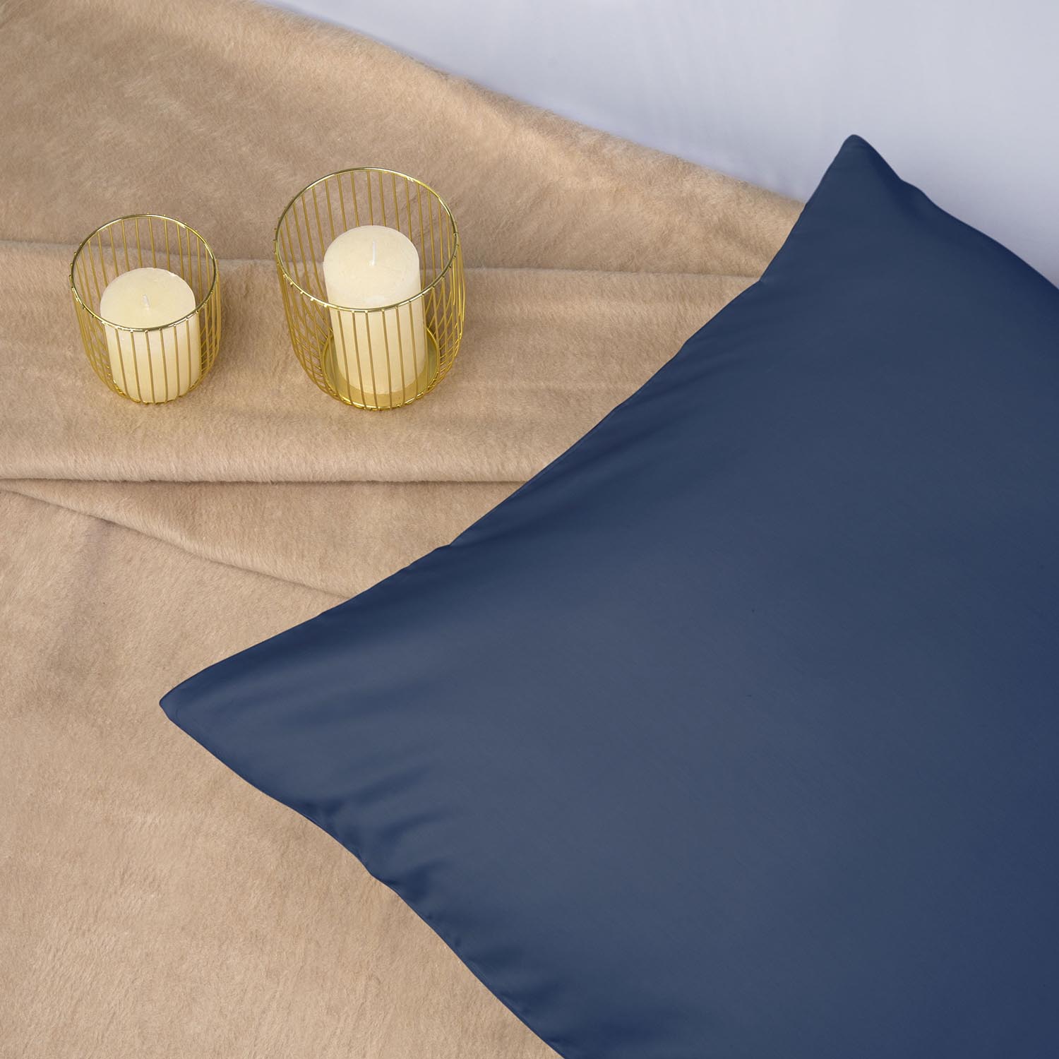 Poszewka satynowa 50x60 chabrowa 011 jednobarwna Darymex - obrazek 2