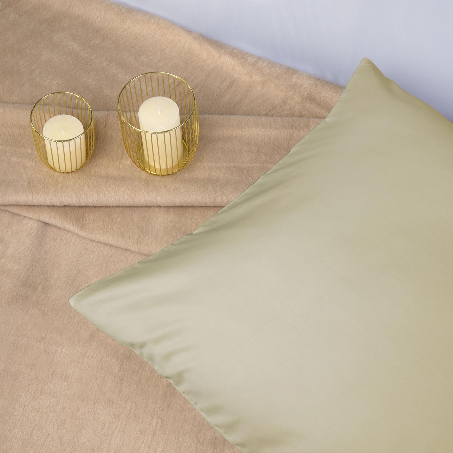 Poszewka satynowa 50x70 kremowa 155 jednobarwna Darymex - obrazek 2