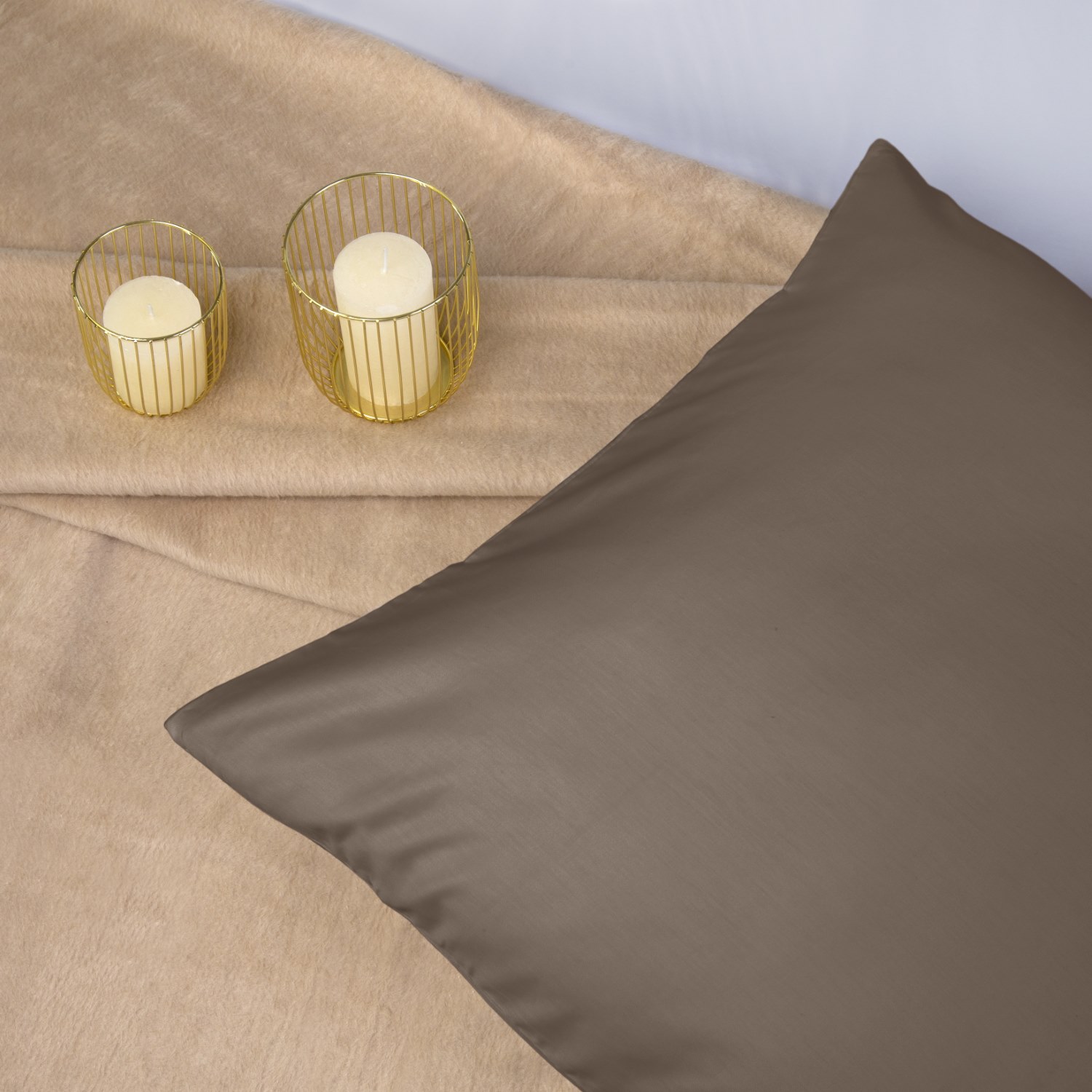 Poszewka satynowa 70x80 sepia 043 jednobarwna Darymex - obrazek 2